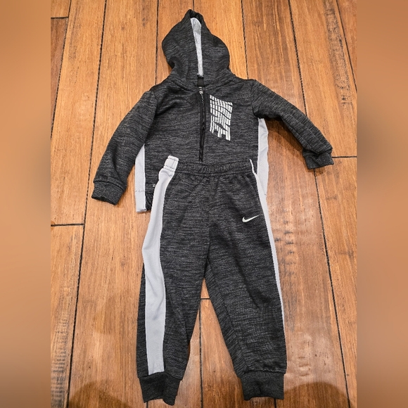 Nike Kids Matching Set - Black and White - Picture 2 of 5